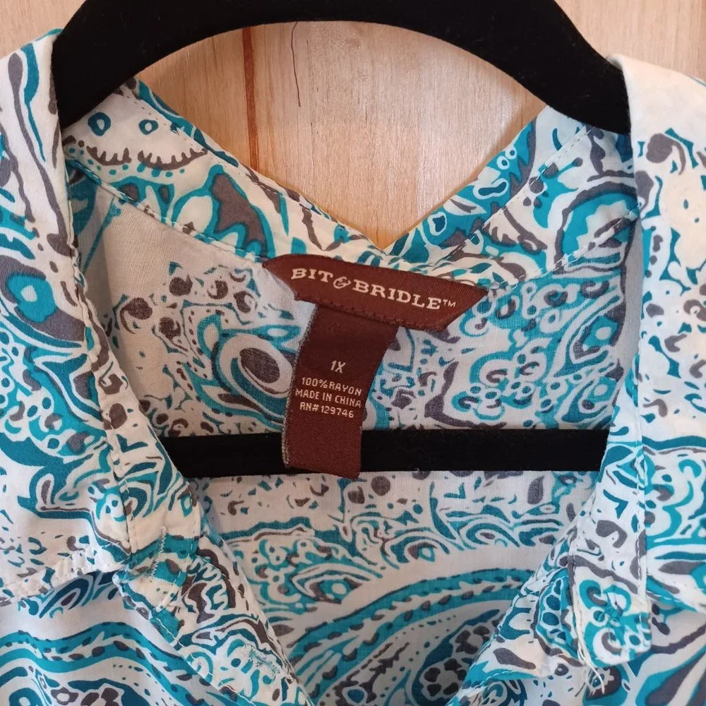 Oversize floaty shirt dress with roll-up sleeves and breast pocket details - Picture 5 of 5